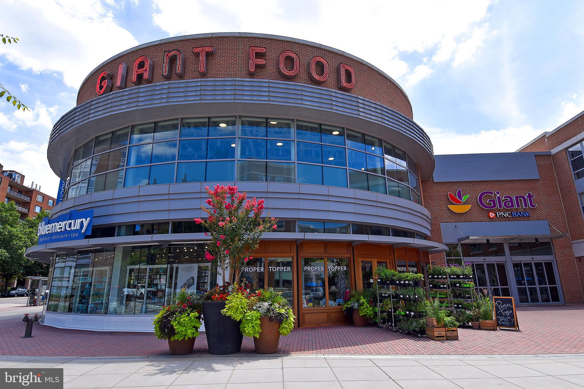 2720 WISCONSIN AVE NW #102