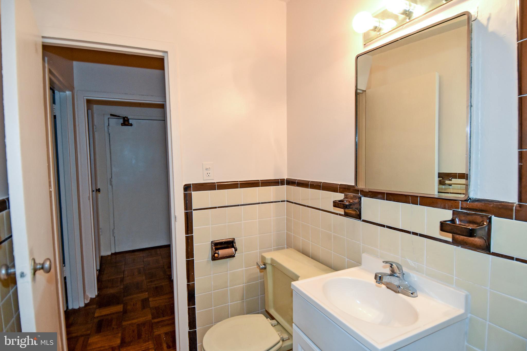 2720 WISCONSIN AVE NW #102