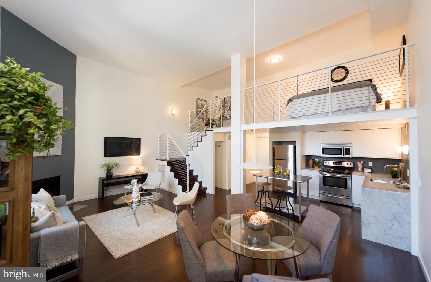 629 CONSTITUTION AVE NE #104