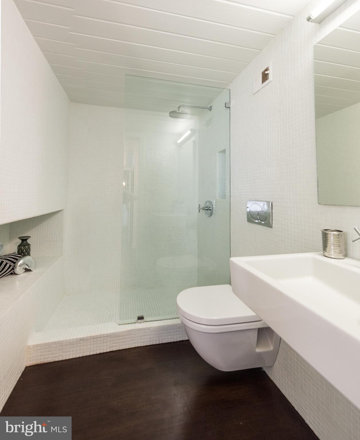 629 CONSTITUTION AVE NE #104