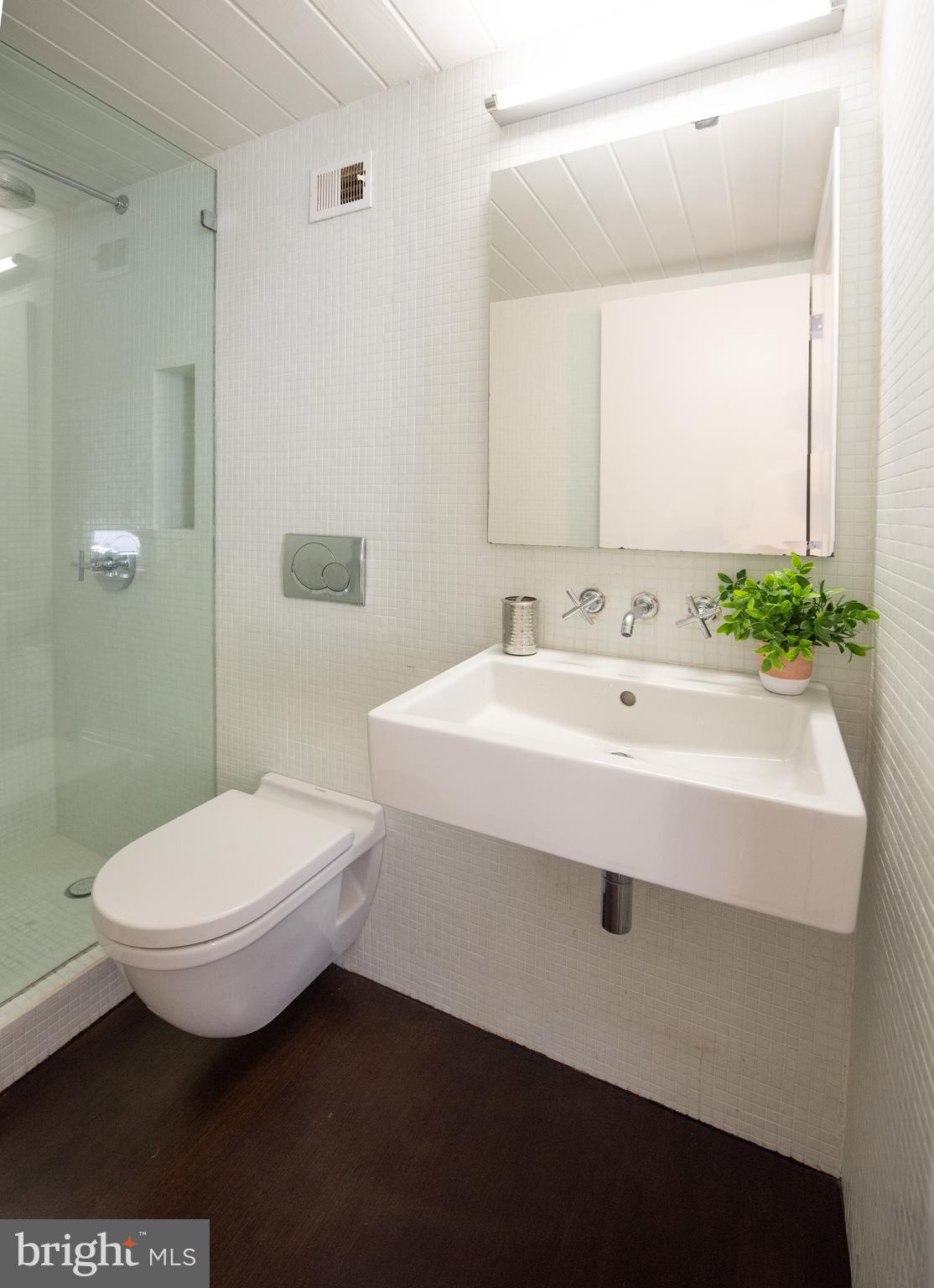 629 CONSTITUTION AVE NE #104