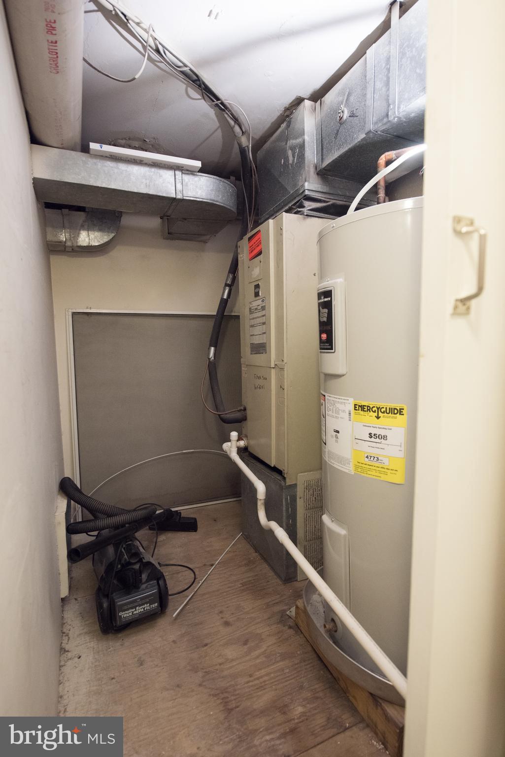 629 CONSTITUTION AVE NE #104