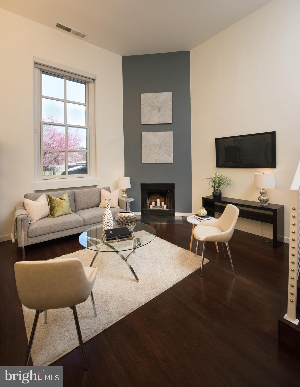 629 CONSTITUTION AVE NE #104