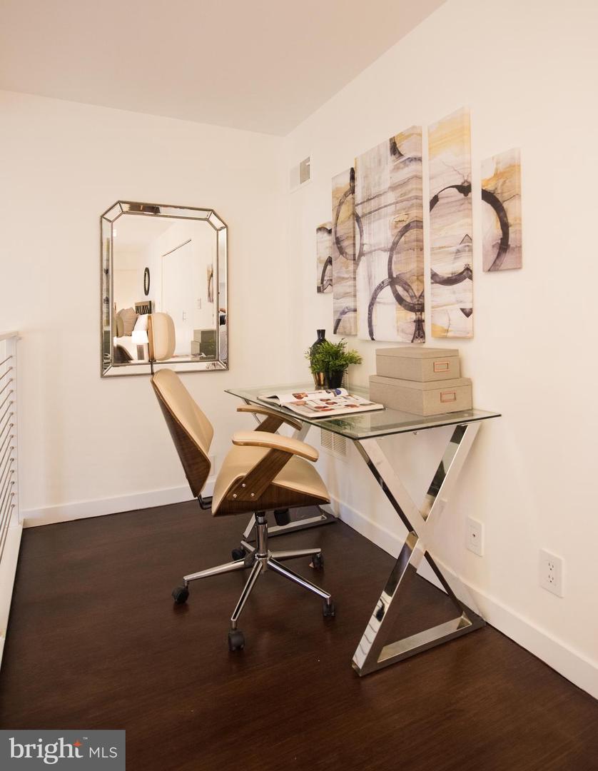 629 CONSTITUTION AVE NE #104