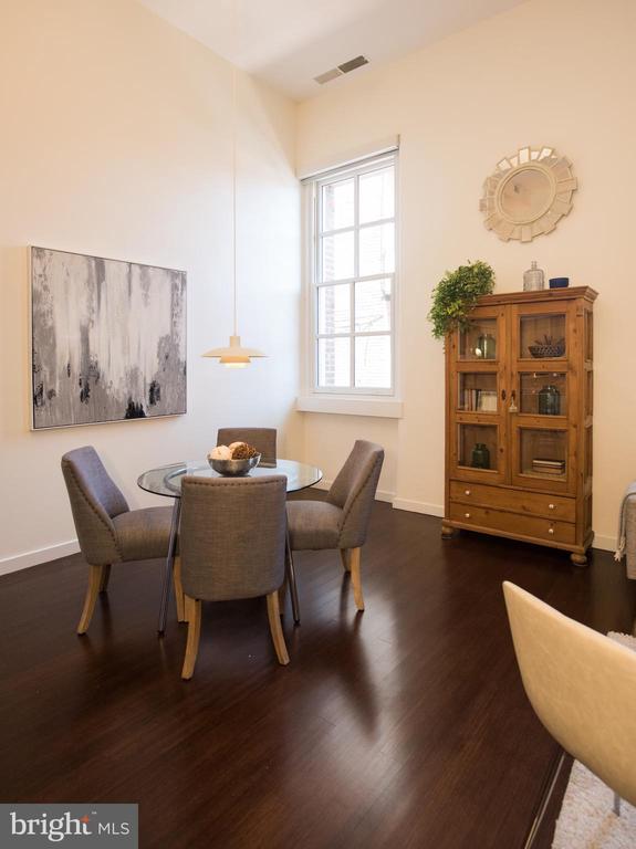 629 CONSTITUTION AVE NE #104