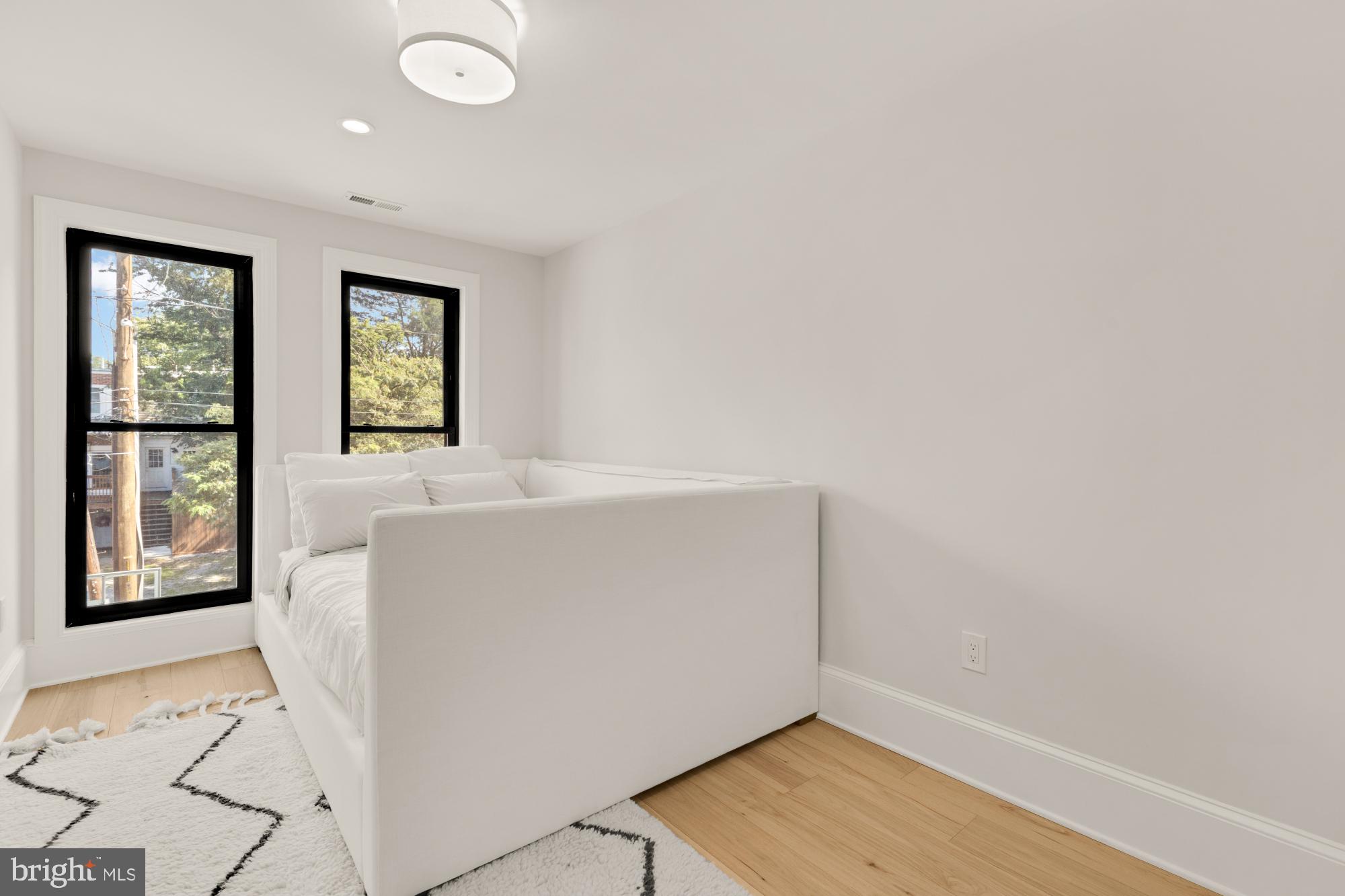 3705 RESERVOIR RD NW