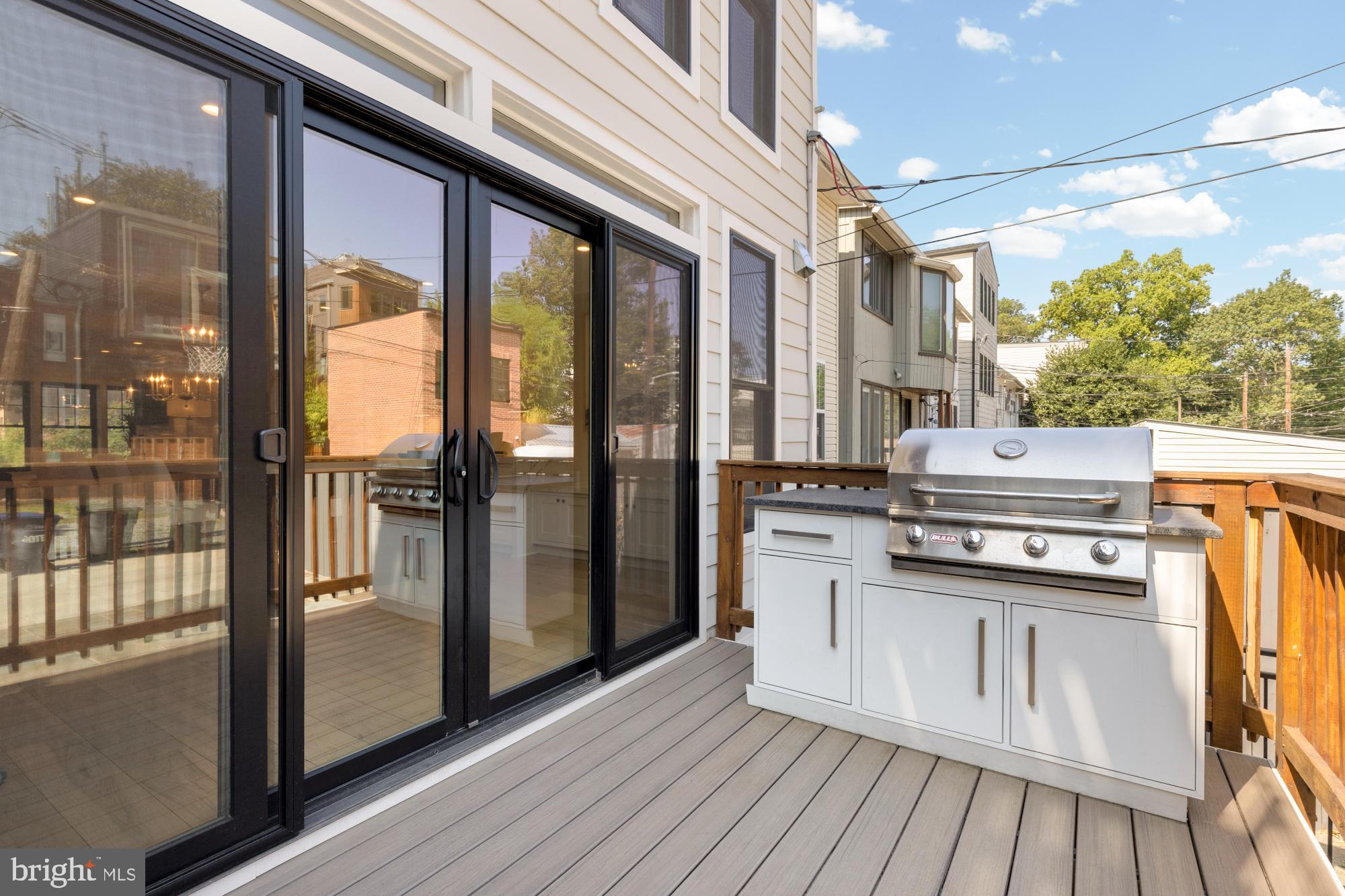 3705 RESERVOIR RD NW