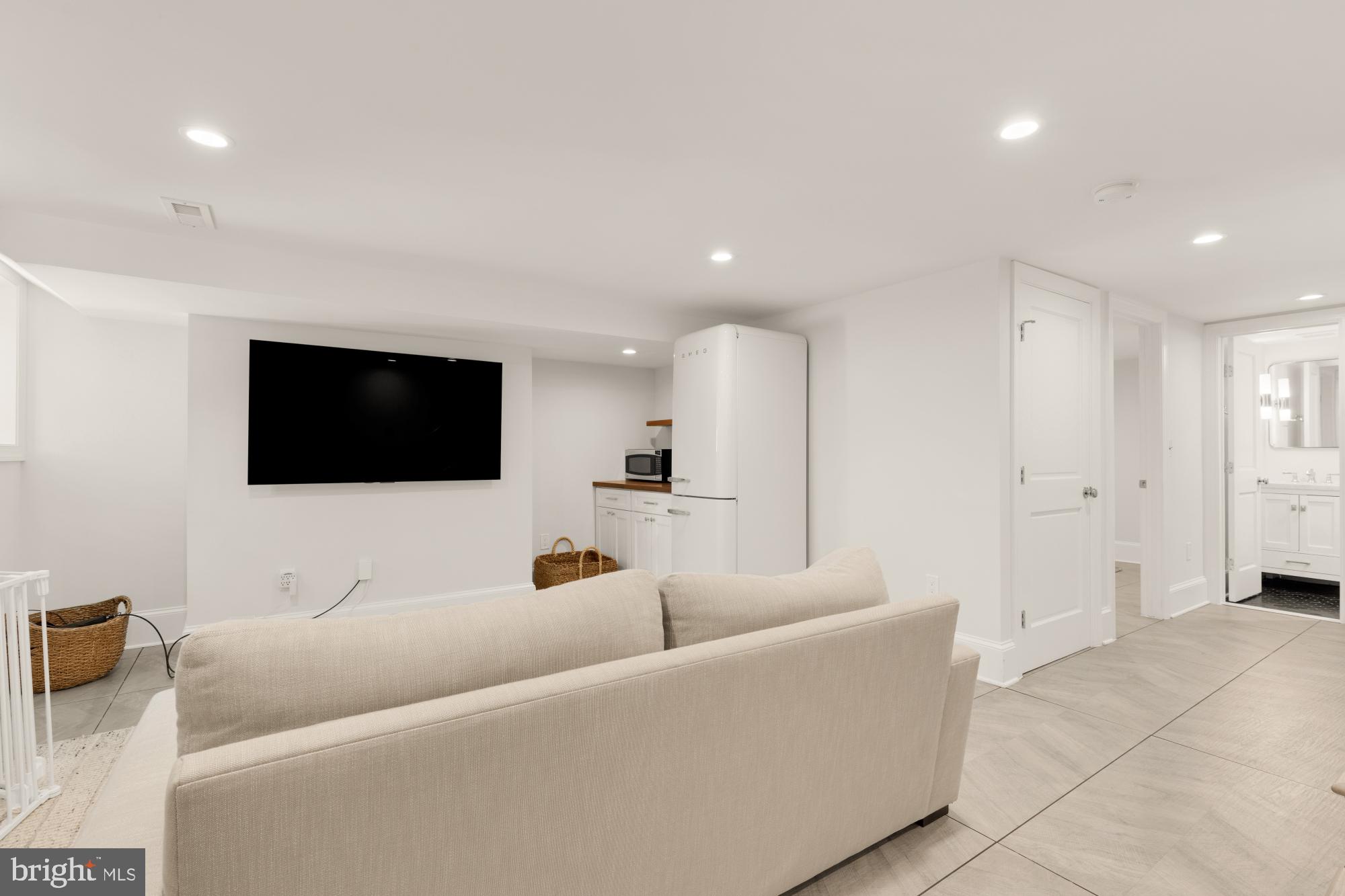 3705 RESERVOIR RD NW