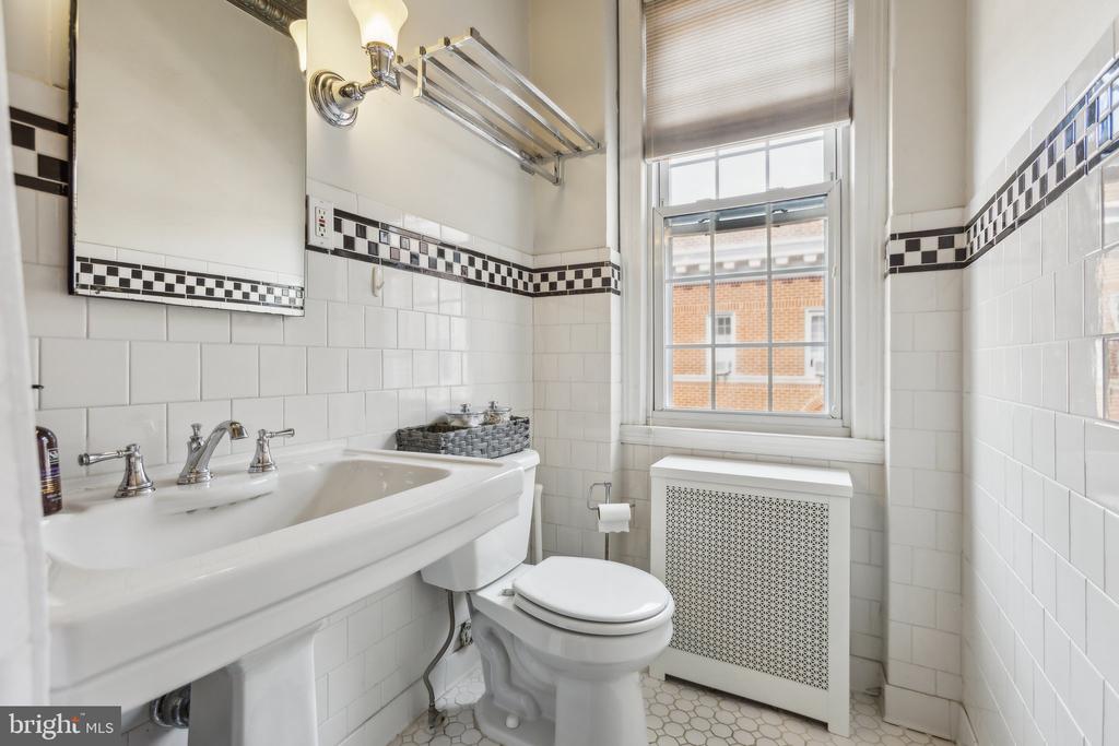 1526 17TH STREET NW 405