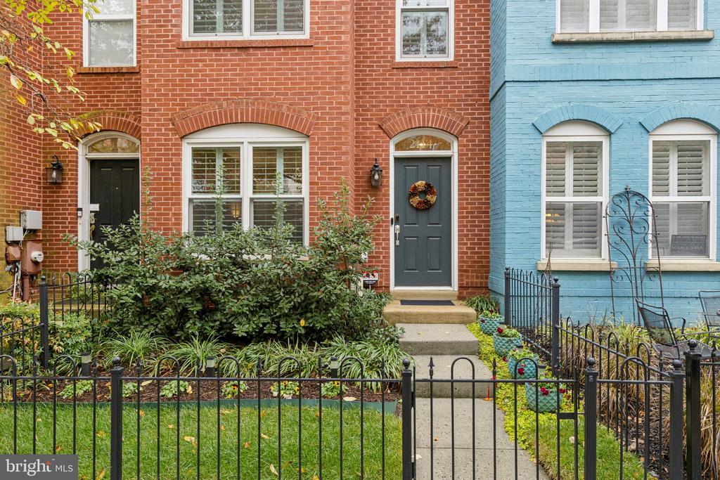 2114 12TH STREET NW