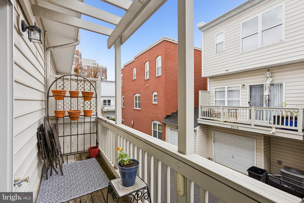 2114 12TH STREET NW