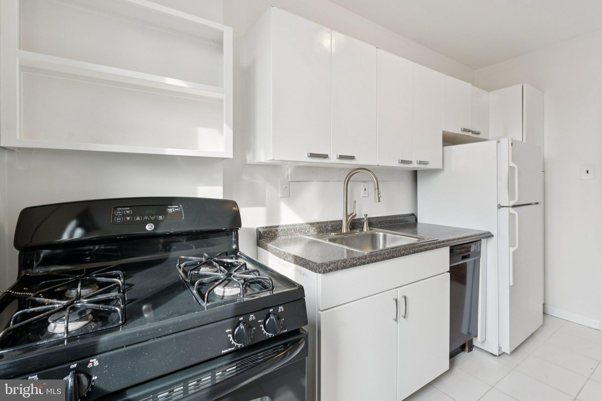 4200 CATHEDRAL AVENUE NW 815