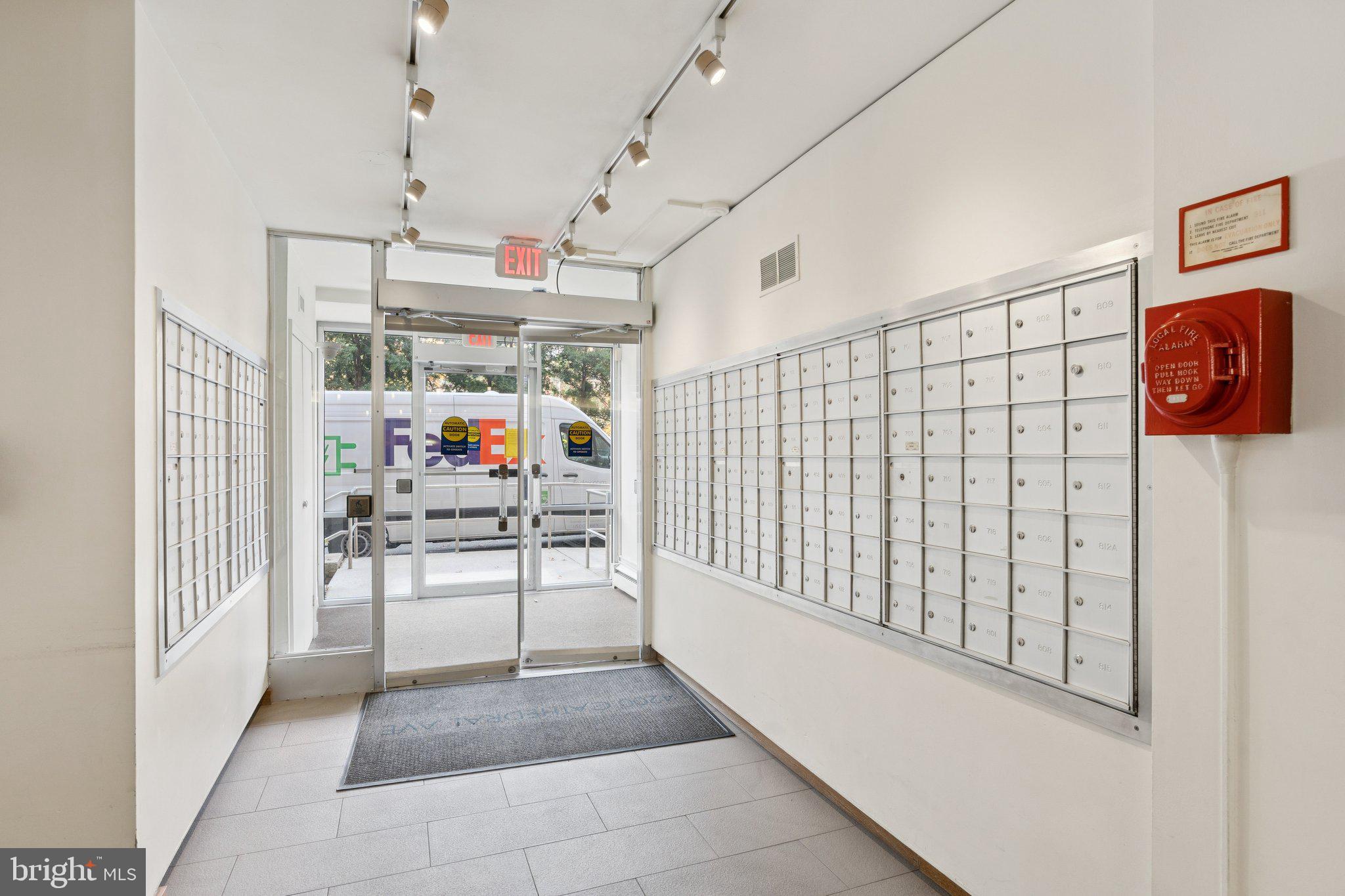 4200 CATHEDRAL AVENUE NW 815