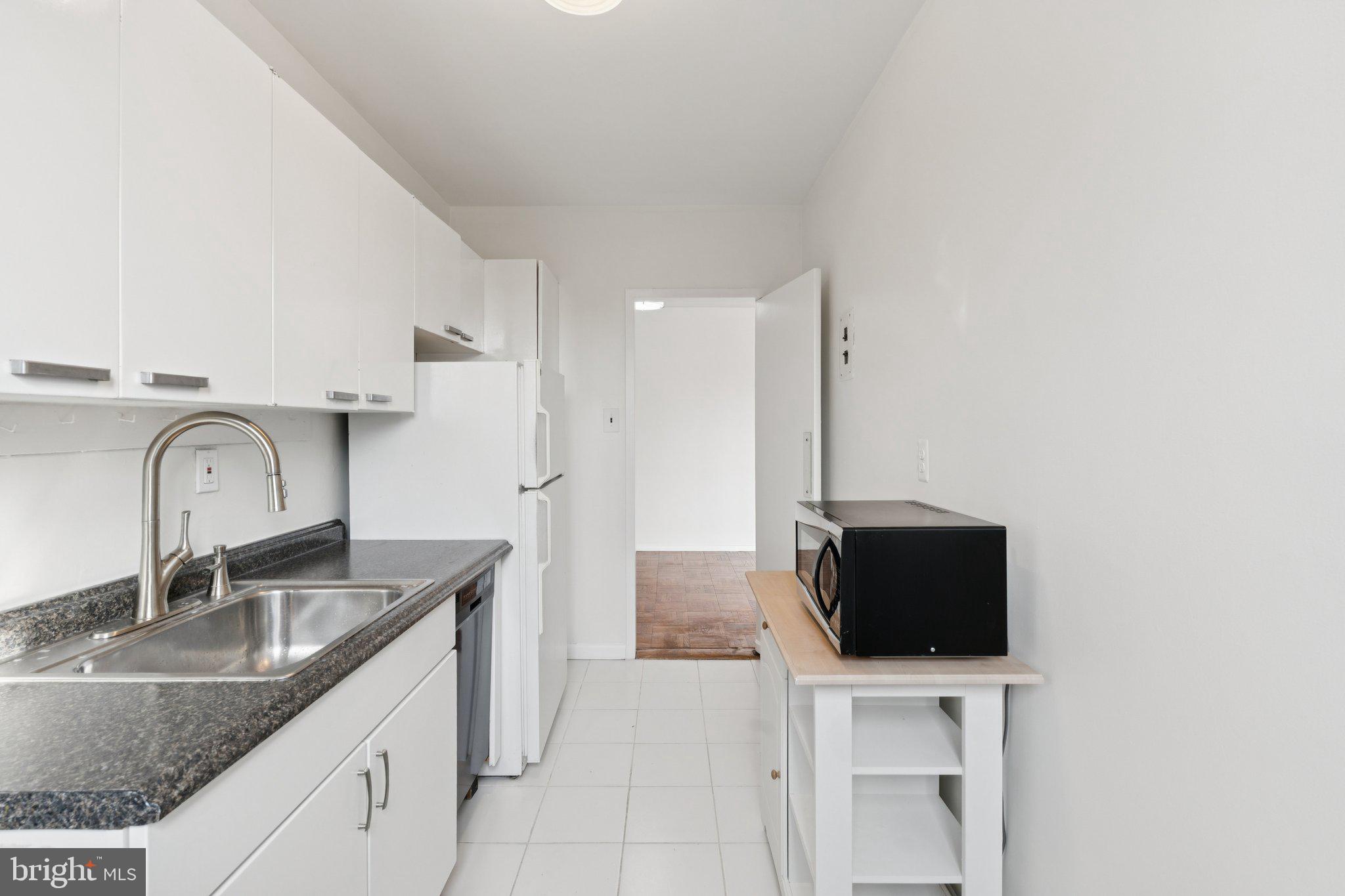 4200 CATHEDRAL AVENUE NW 815