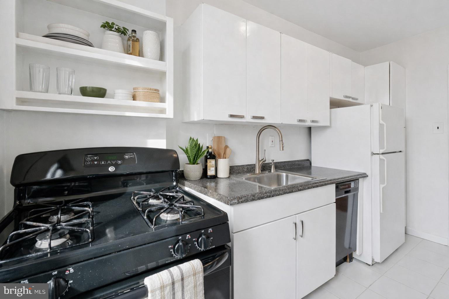 4200 CATHEDRAL AVENUE NW 815