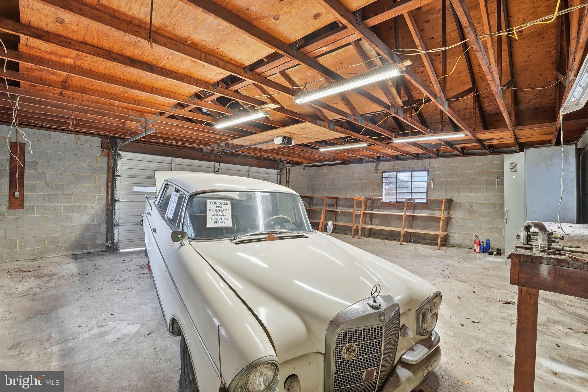 6758 EASTERN AVENUE NW