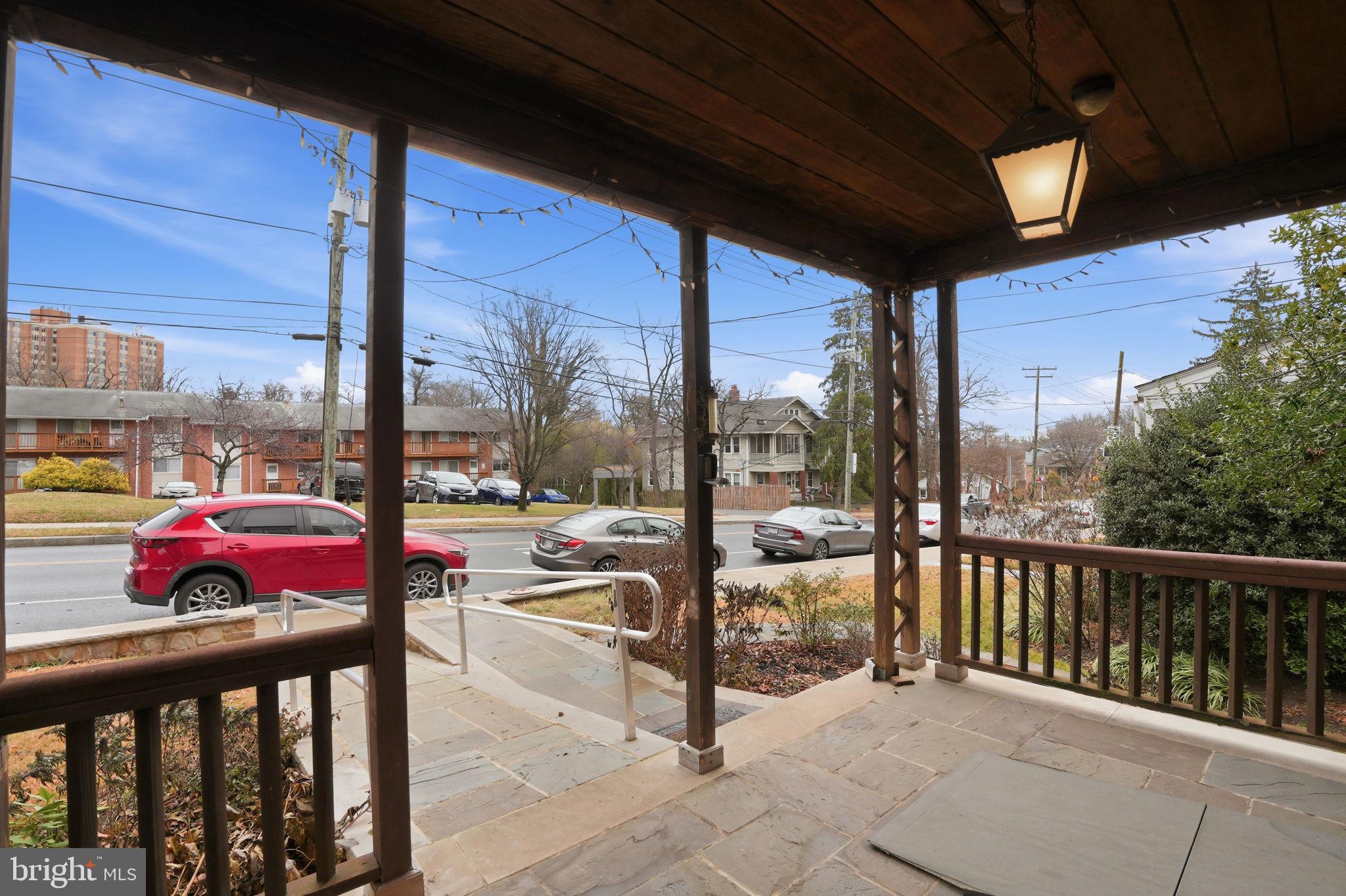 6758 EASTERN AVENUE NW