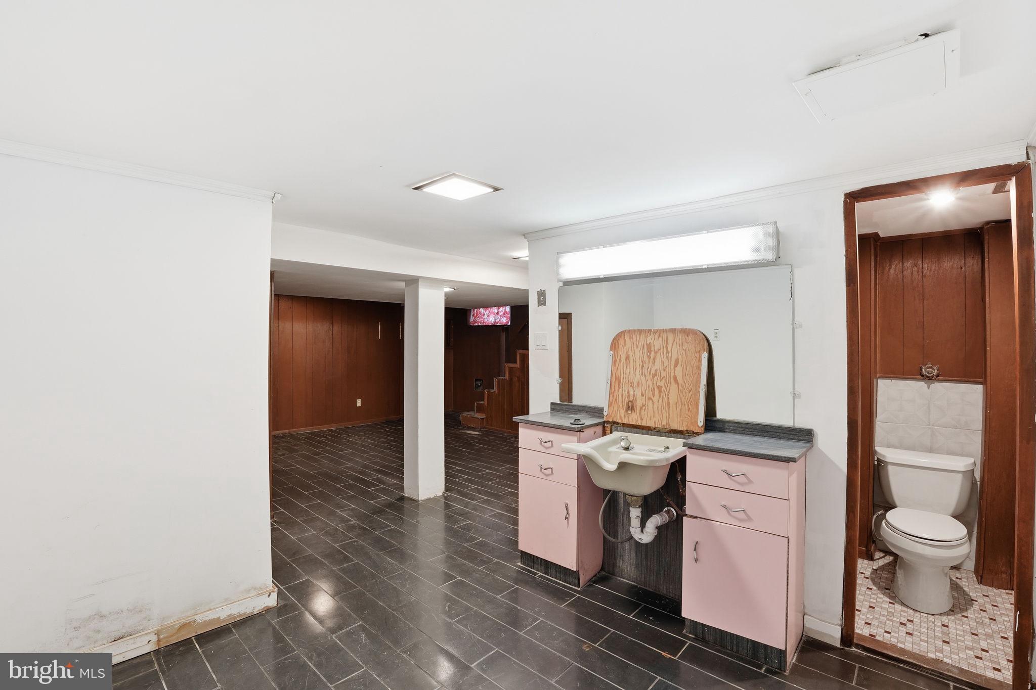 6758 EASTERN AVENUE NW