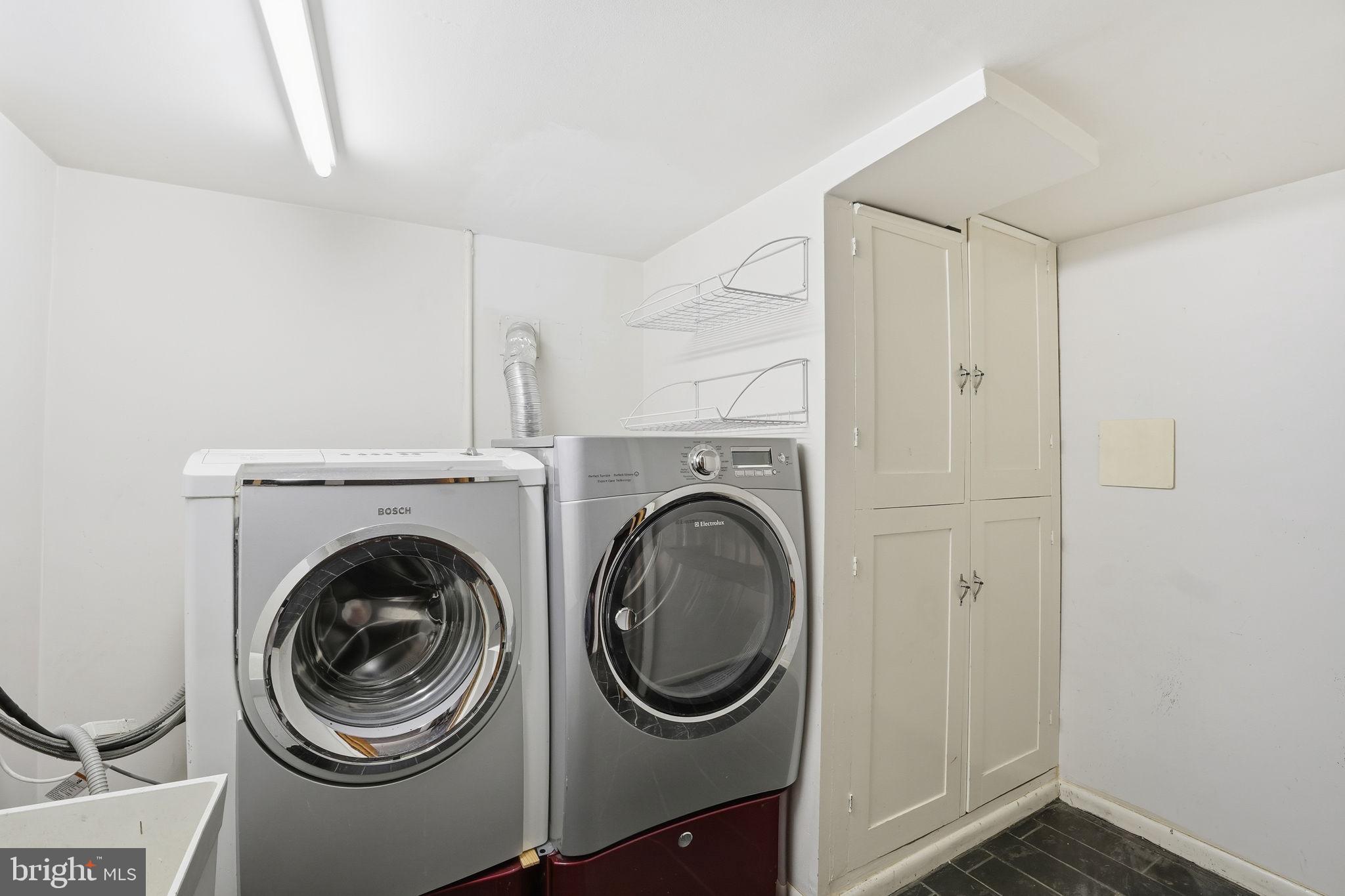 6758 EASTERN AVENUE NW