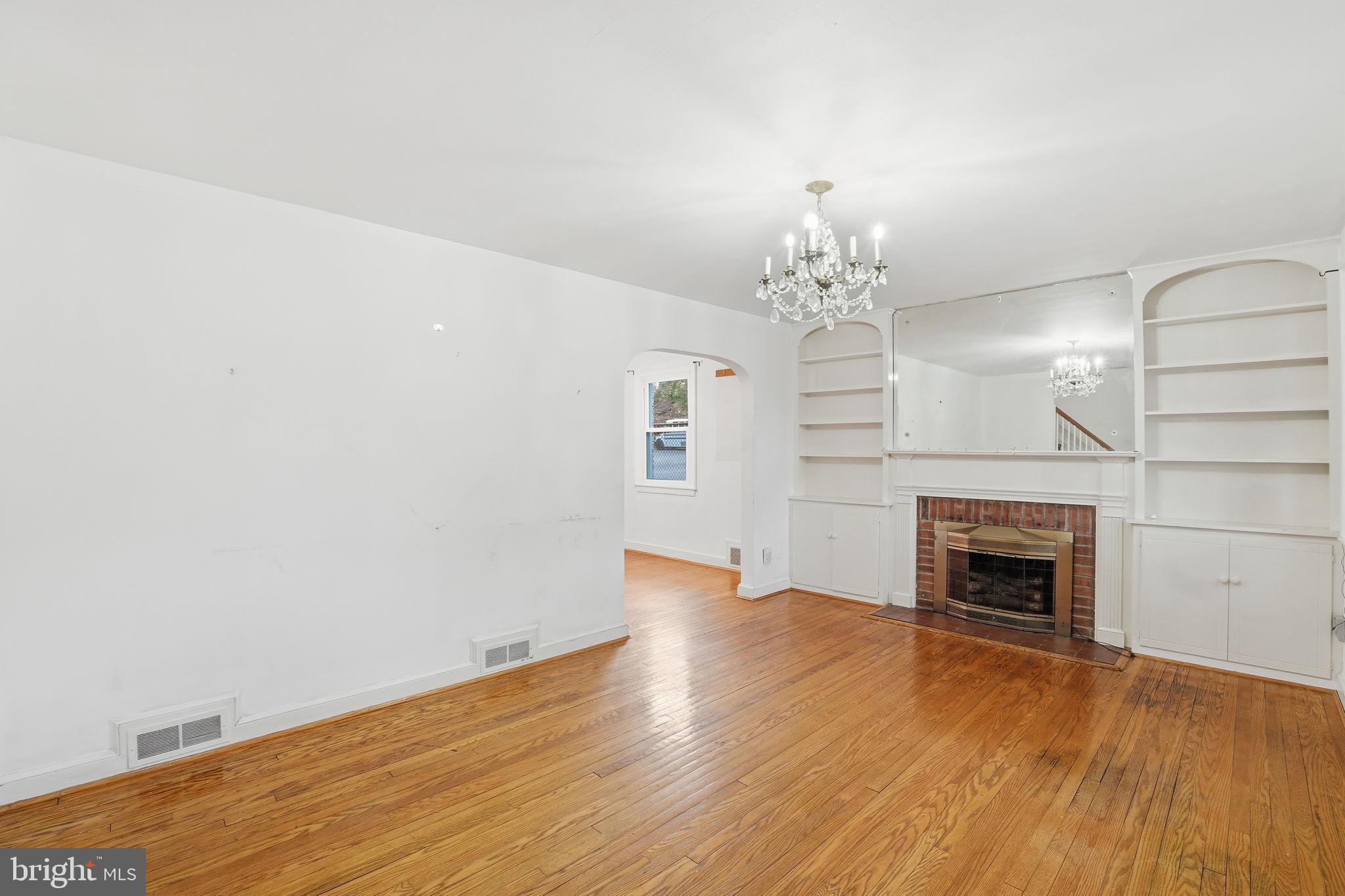 6758 EASTERN AVENUE NW