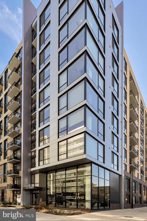 37 L STREET SE 308