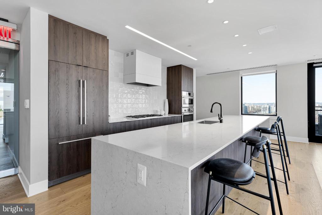 37 L STREET SE 308