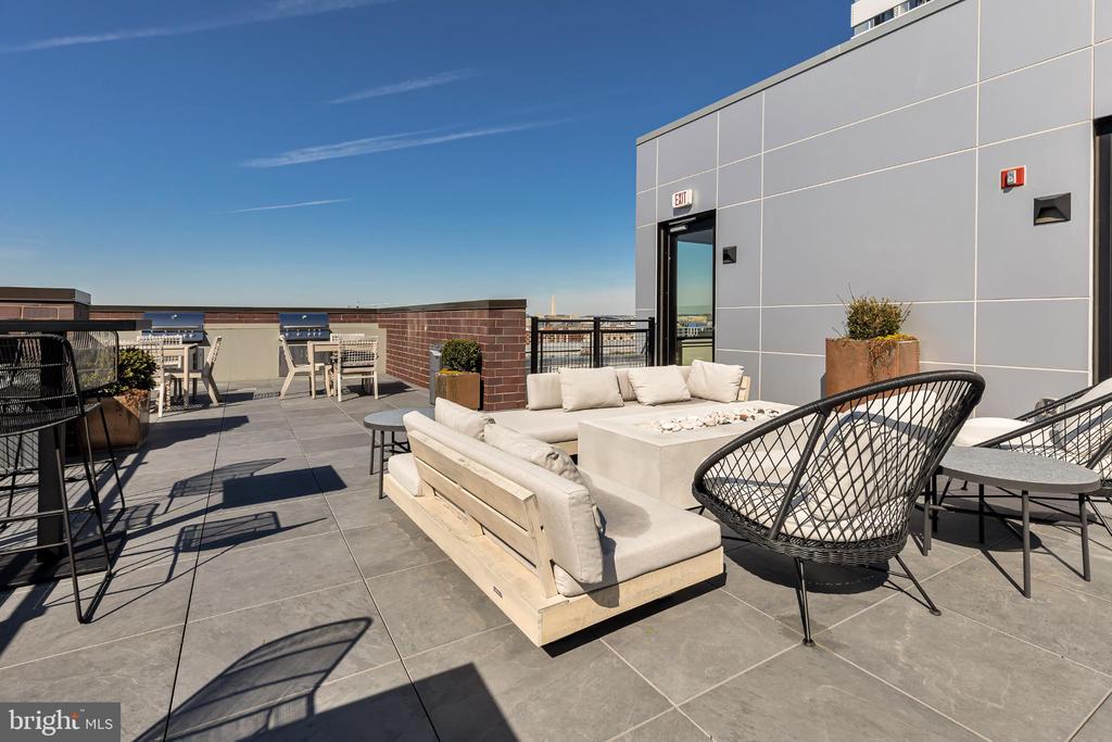 37 L STREET SE 308