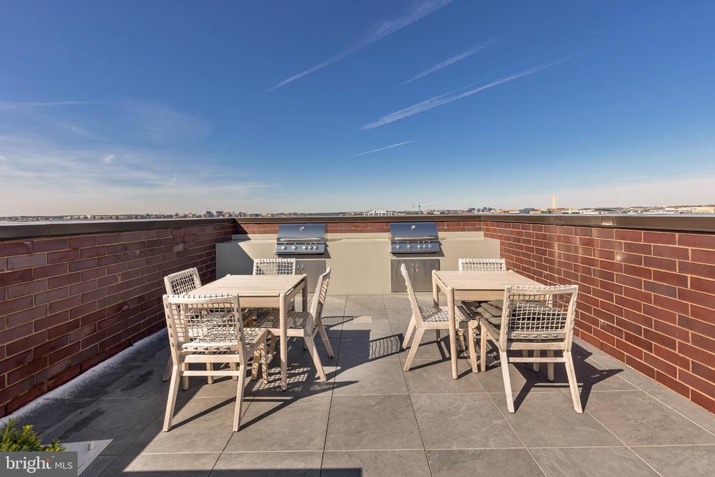 37 L STREET SE 308