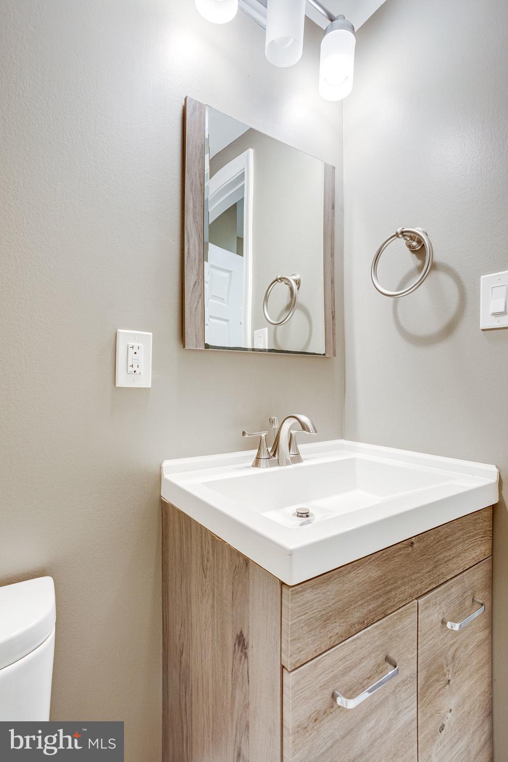 2648 SE BOWEN ROAD SE