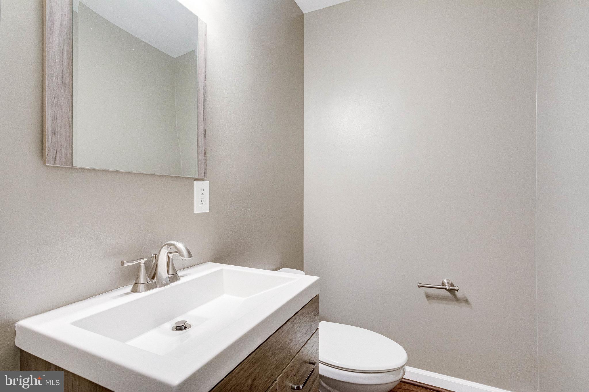 2648 SE BOWEN ROAD SE