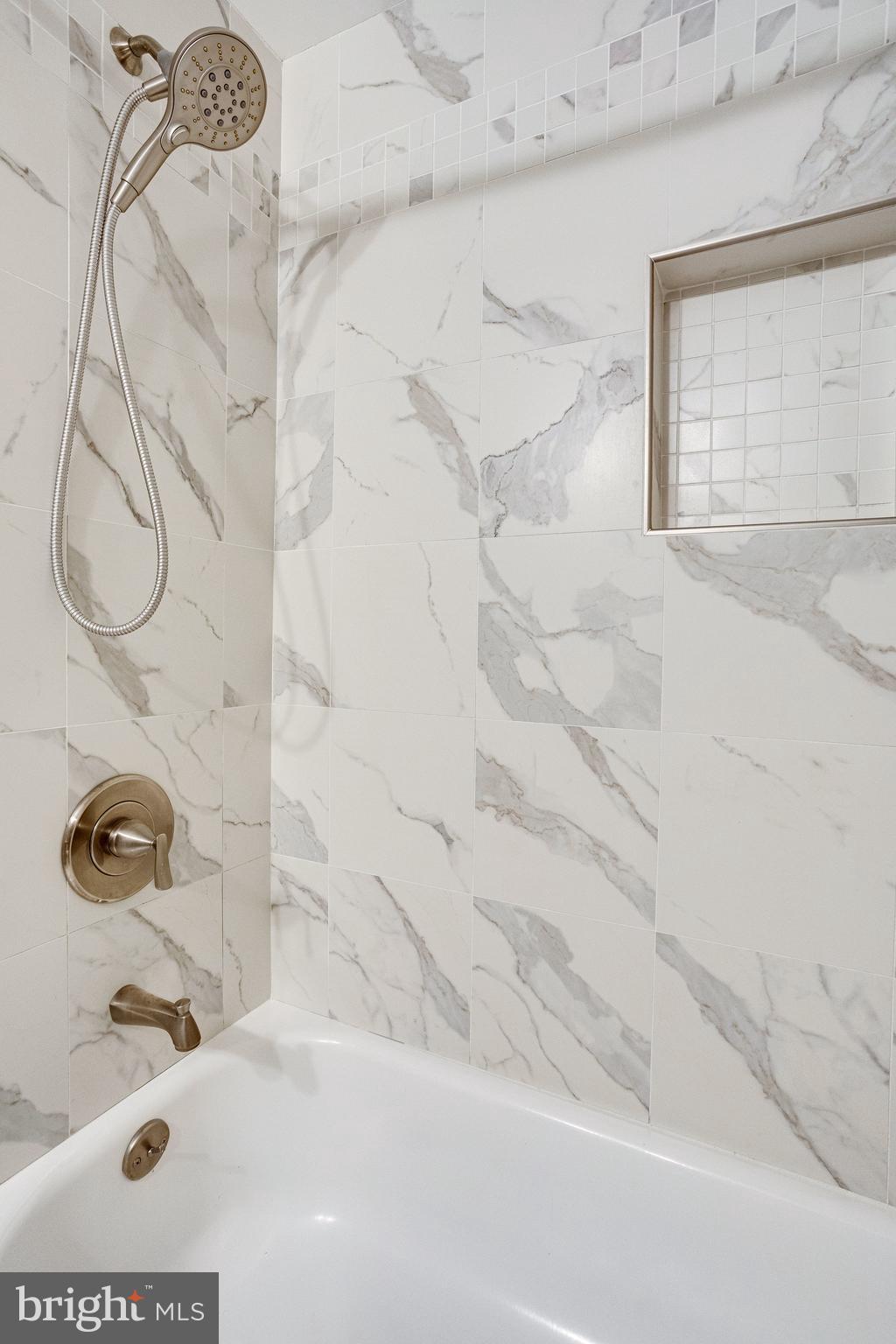 2648 SE BOWEN ROAD SE