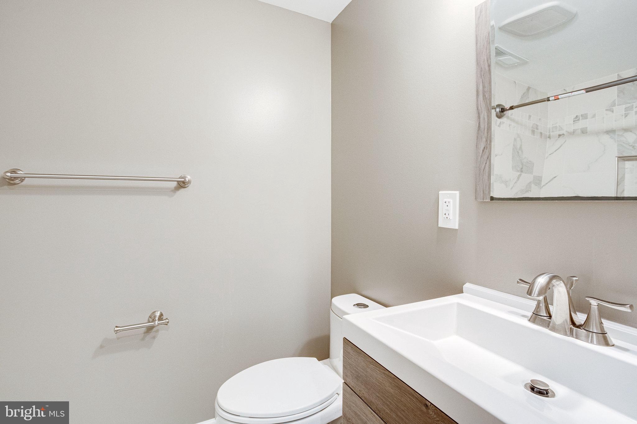 2648 SE BOWEN ROAD SE