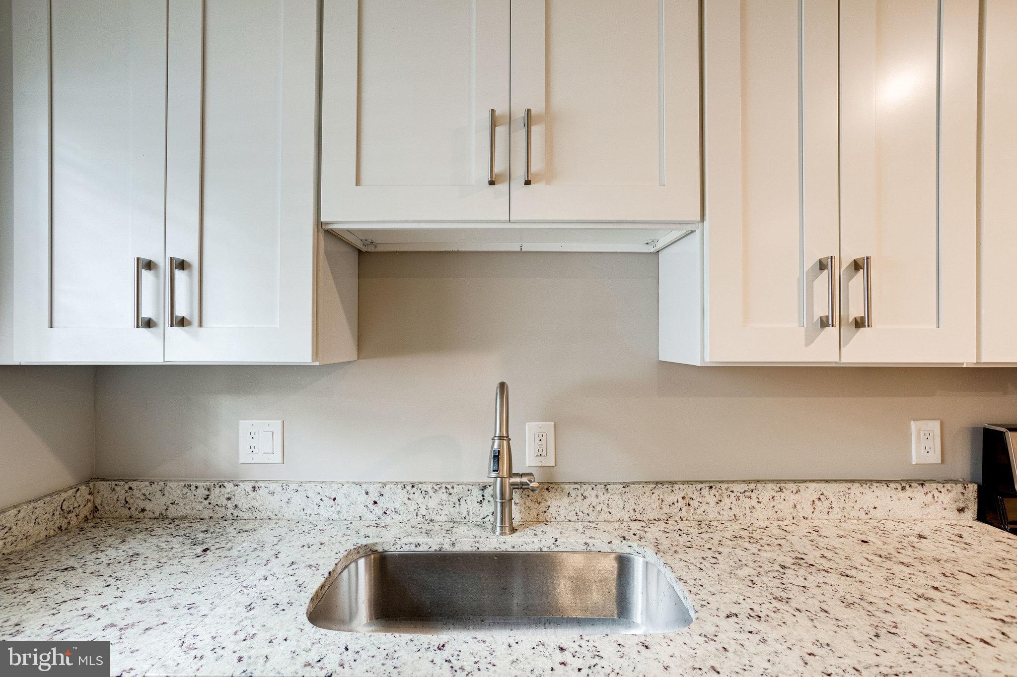 2648 SE BOWEN ROAD SE