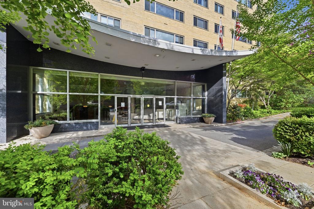 4600 CONNECTICUT AVENUE NW 213