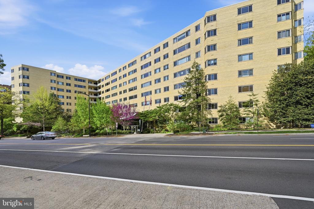 4600 CONNECTICUT AVENUE NW 213