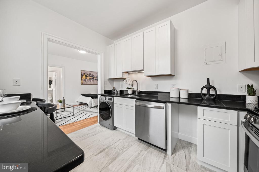 105 6TH STREET SE 205