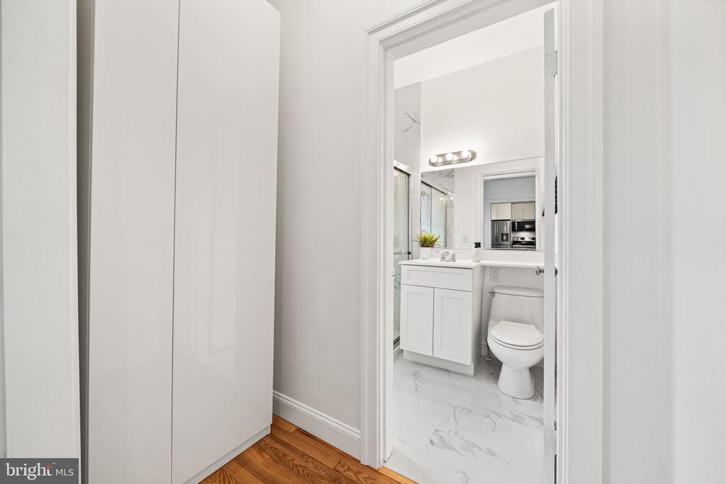 105 6TH STREET SE 205