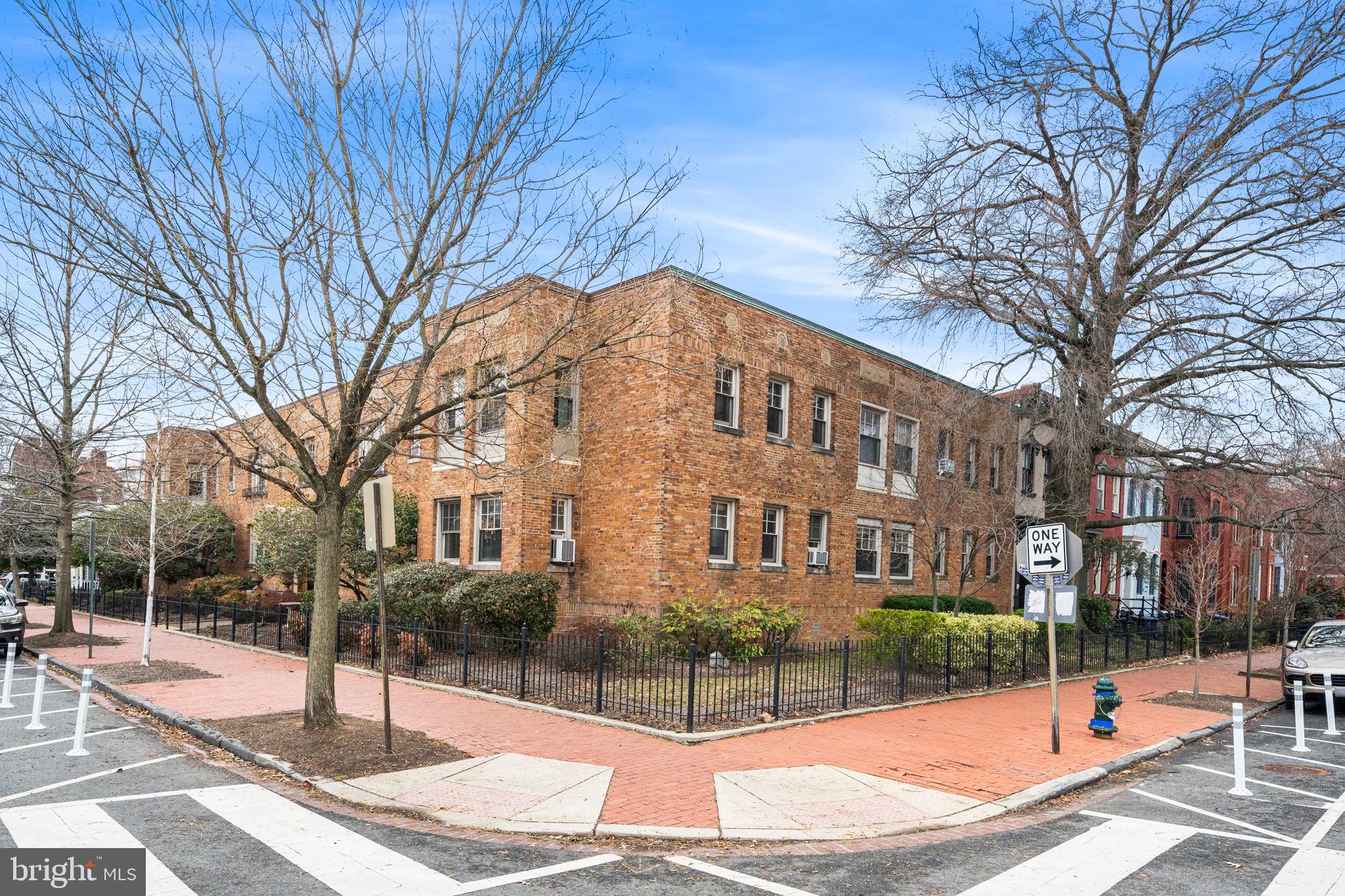 105 6TH STREET SE 205