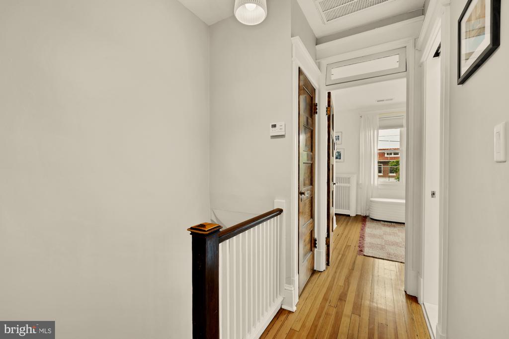 618 FARRAGUT STREET NW