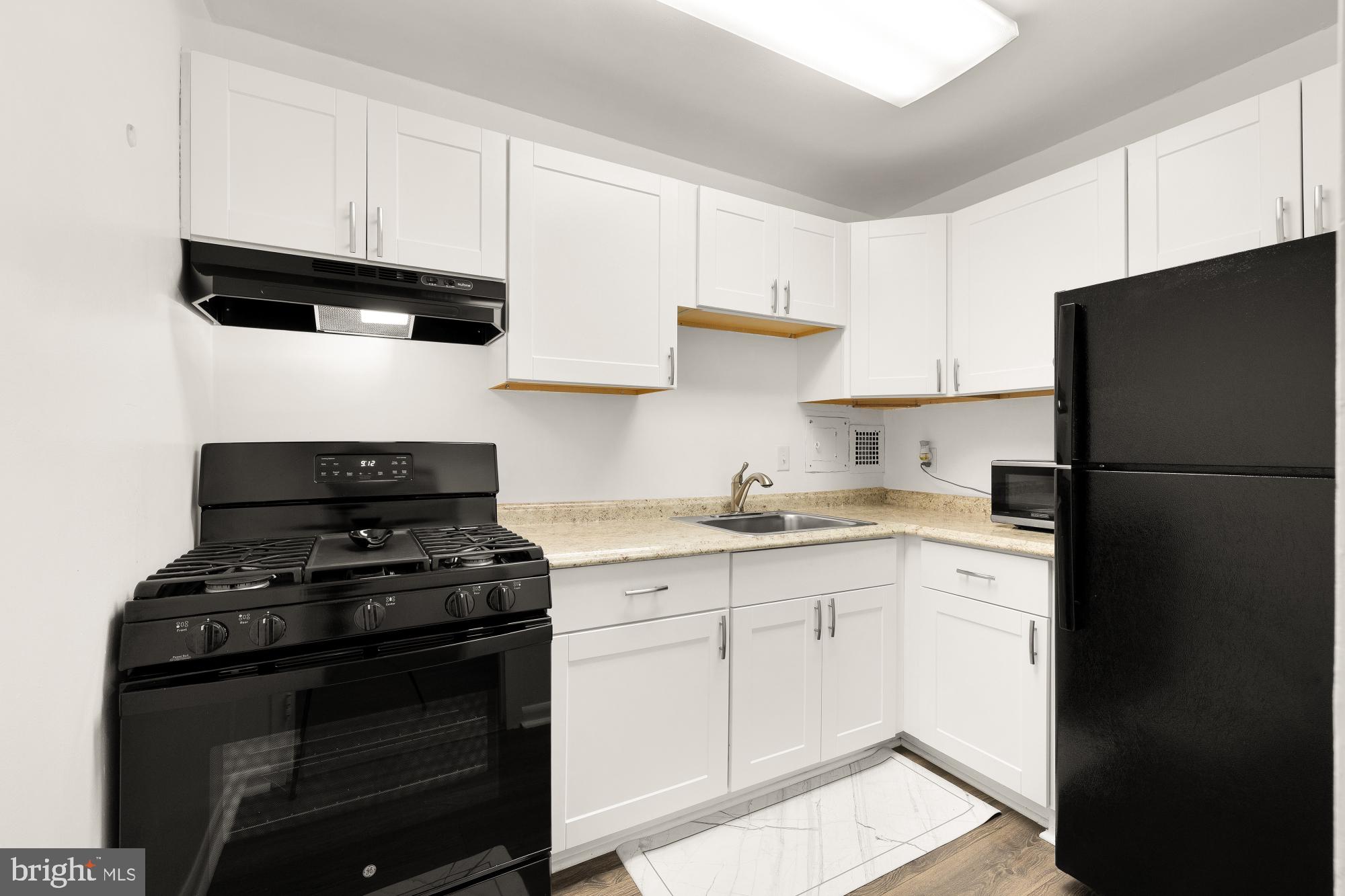 2401 H STREET NW 209
