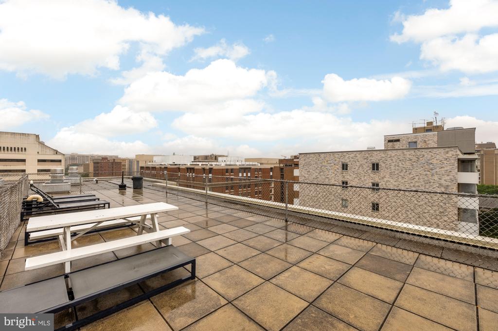 2401 H STREET NW 209