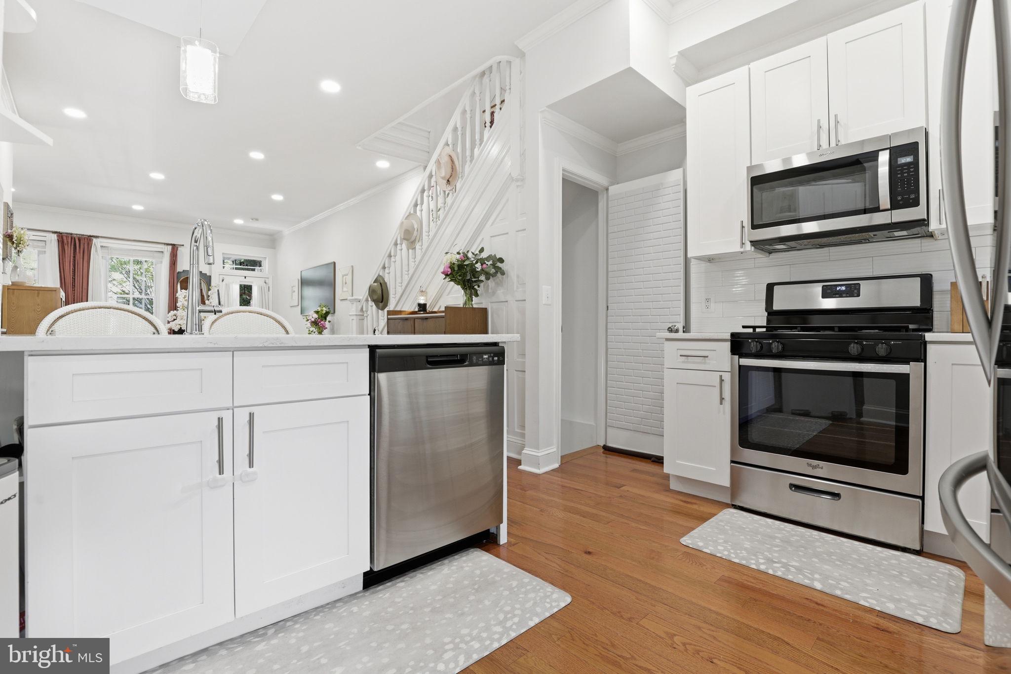 18 RANDOLPH PLACE NW