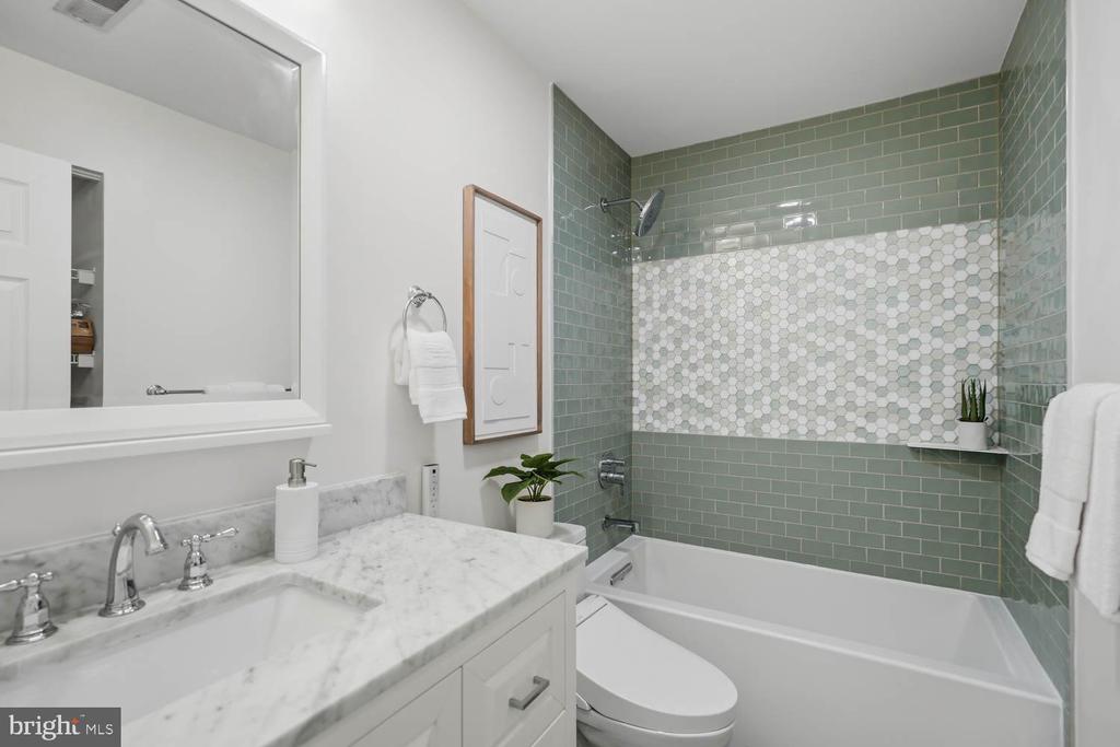 1935 BELMONT ROAD NW Unit: 1122