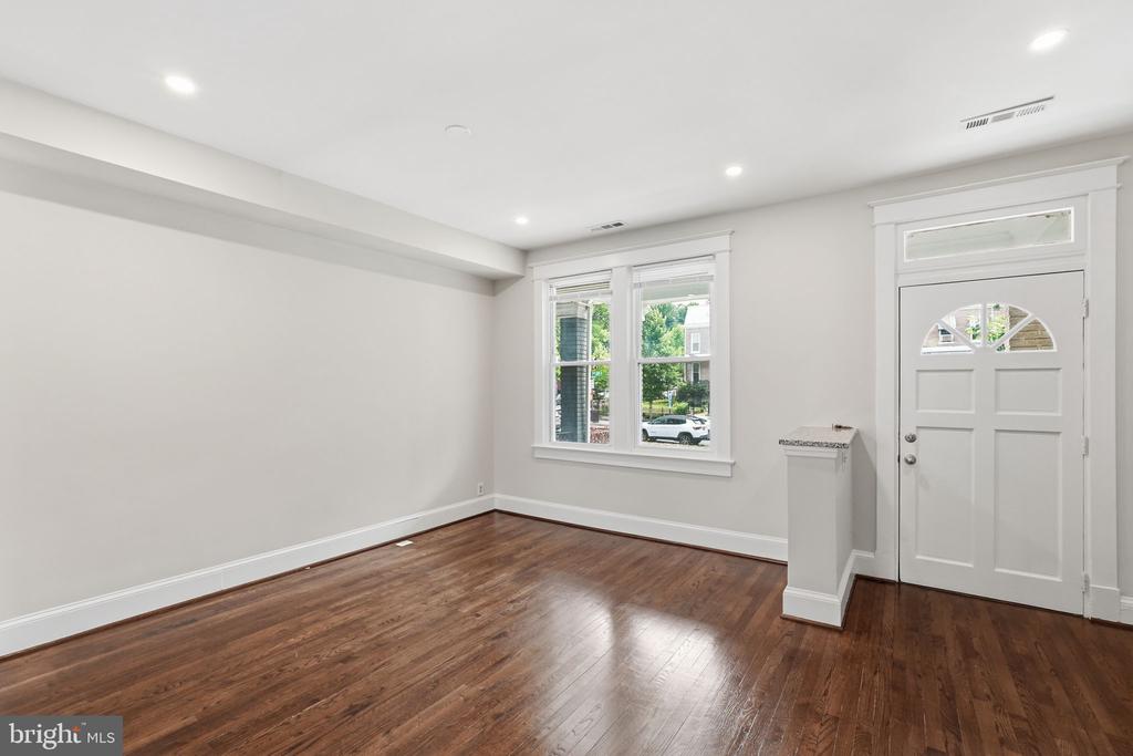 2320 NORTH CAPITOL STREET NW