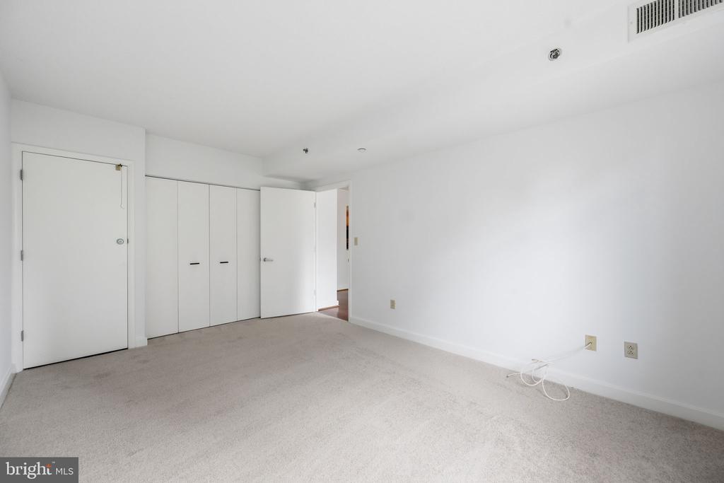1150 K STREET NW Unit: 404