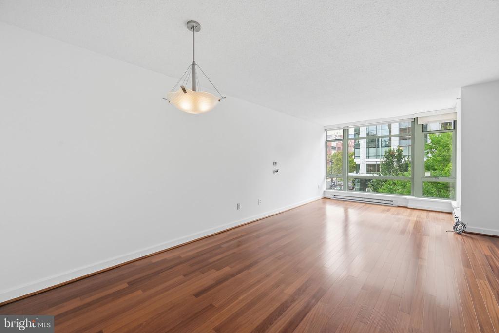 1150 K STREET NW Unit: 404