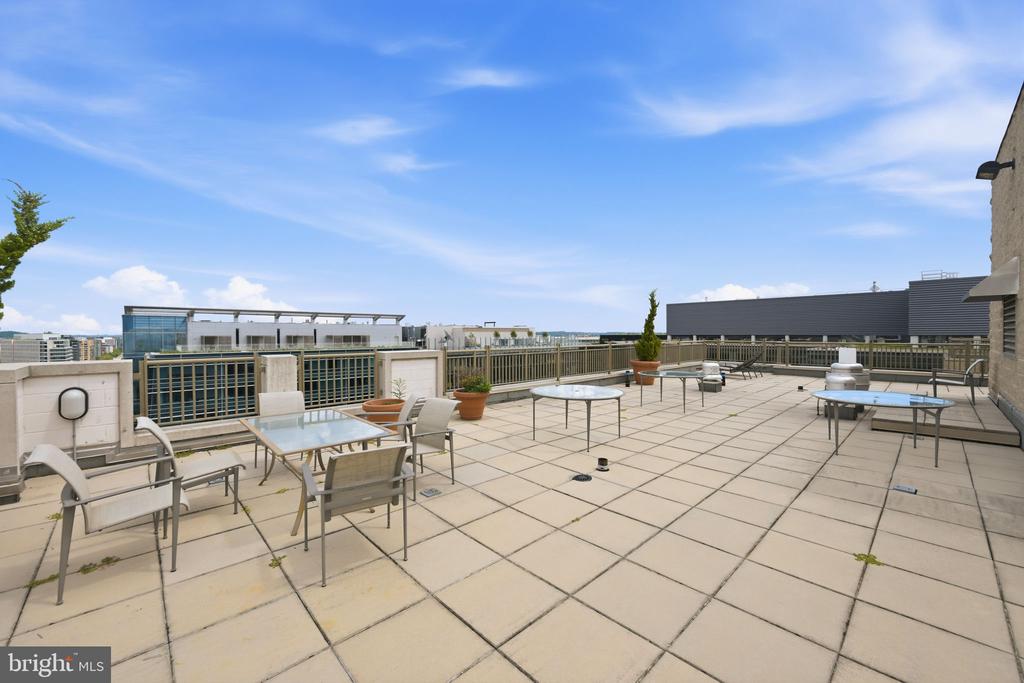 1150 K STREET NW Unit: 404
