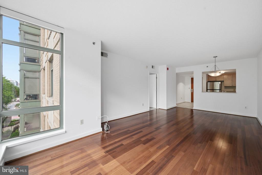 1150 K STREET NW Unit: 404
