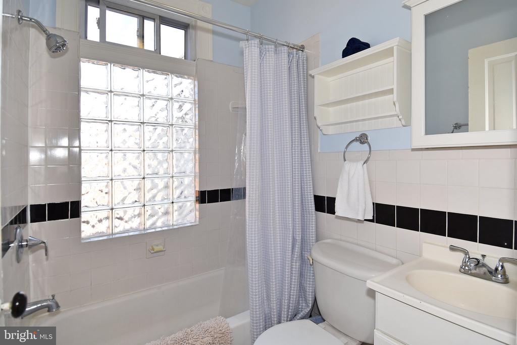 617 Q STREET NW Unit: A