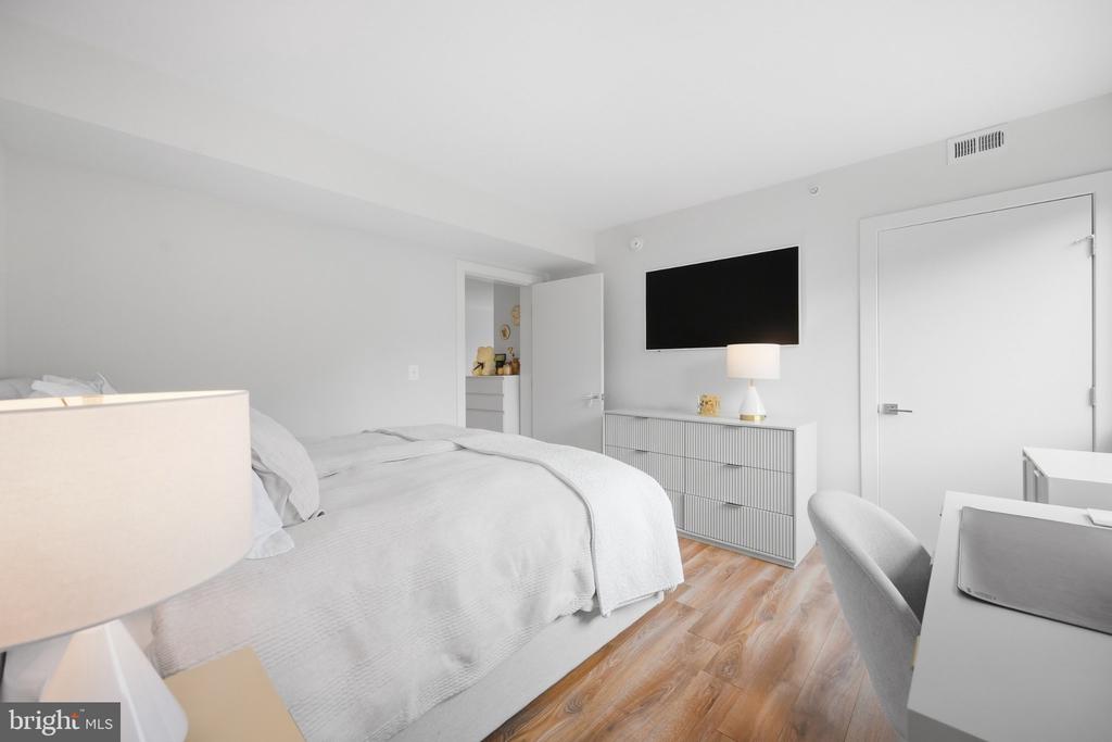 1311 13TH STREET NW Unit: 406